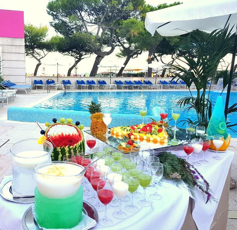 Hotel Bristol ลินญาโน ซับเบียโดโร ภายนอก รูปภาพ